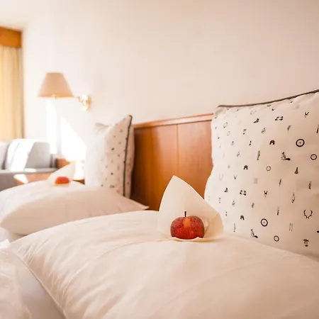 Krone Eat Drink Stay Отель 4*